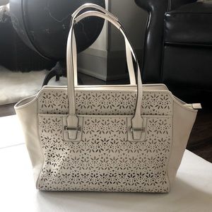 NWOT Coach cream colored shoulder bag